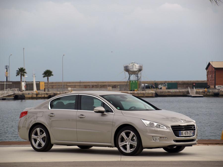  Peugeot 508 GT 2010 года  (фото 16 из 18)